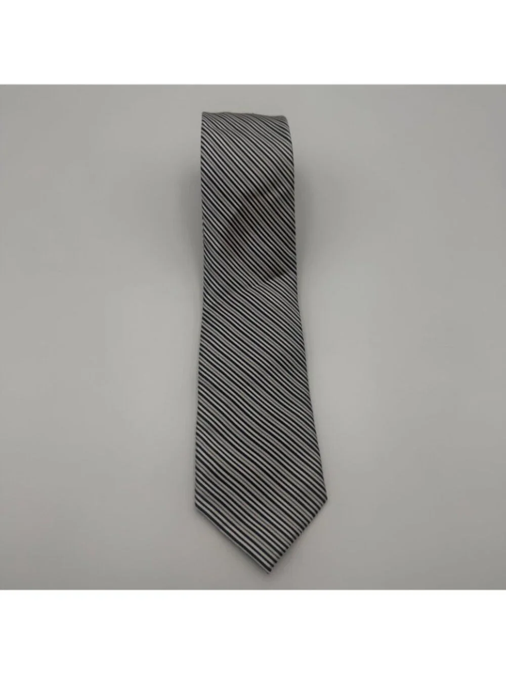 Club Room Men’s Blue White Diagonal Stripe Necktie Classic Business Tie